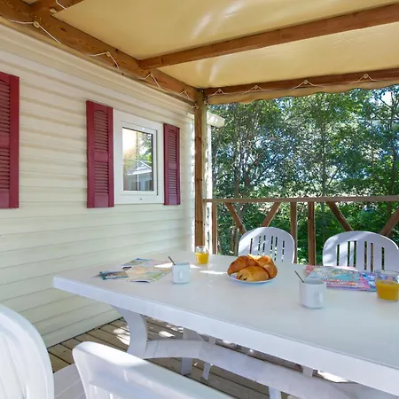 Camping Paradis La Pinede