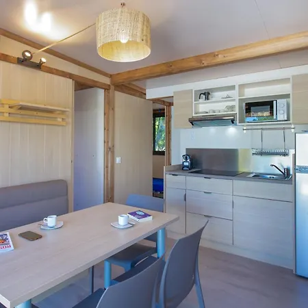 Camping Paradis La Pinede